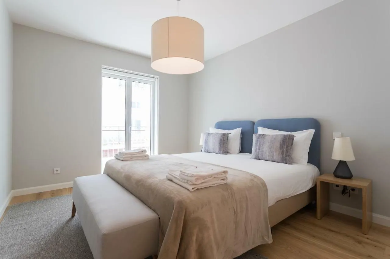 Flh Rato Spacious Apartment 리스본